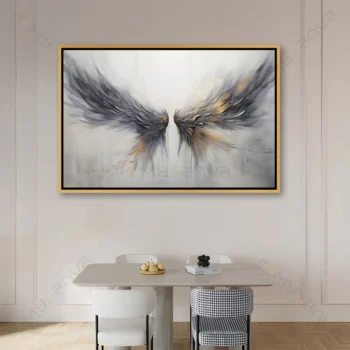 Tableau ailes angéliques avec éclats dorés sur fond gris abstrait pour décoration murale chic.