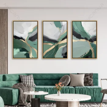 Tableau abstrait vert triptyque moderne avec touches dorées et composition contemporaine élégante
