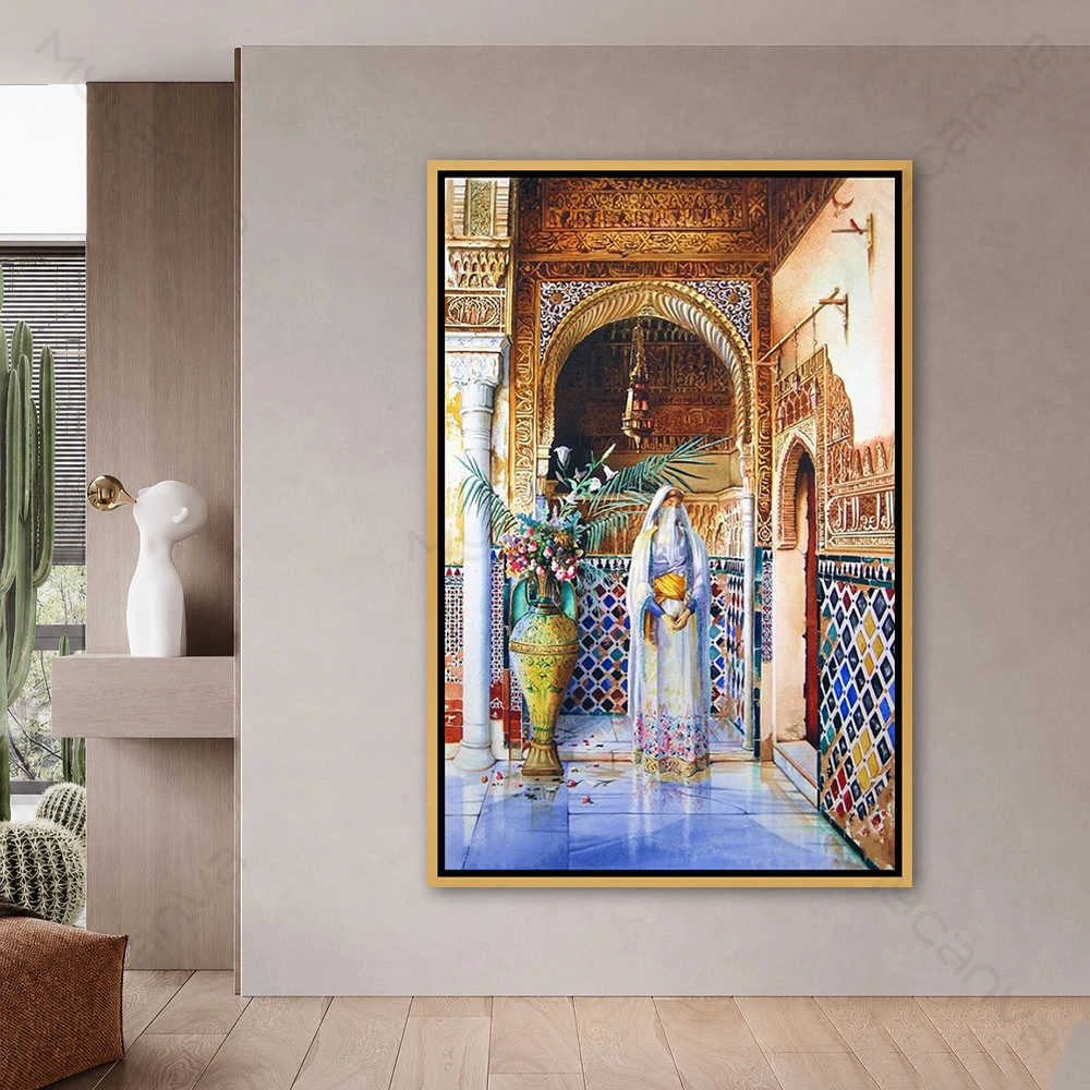 trad008-S-G Tableau architecture marocaine représentant une cour traditionnelle avec zelliges, arches sculptées et décoration orientale haut de gamme